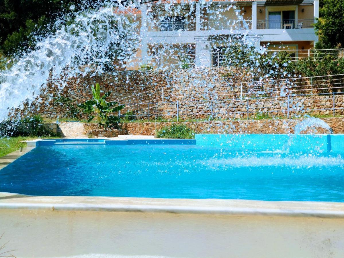 Hotel Theasis Paralia Sergoulas ภายนอก รูปภาพ