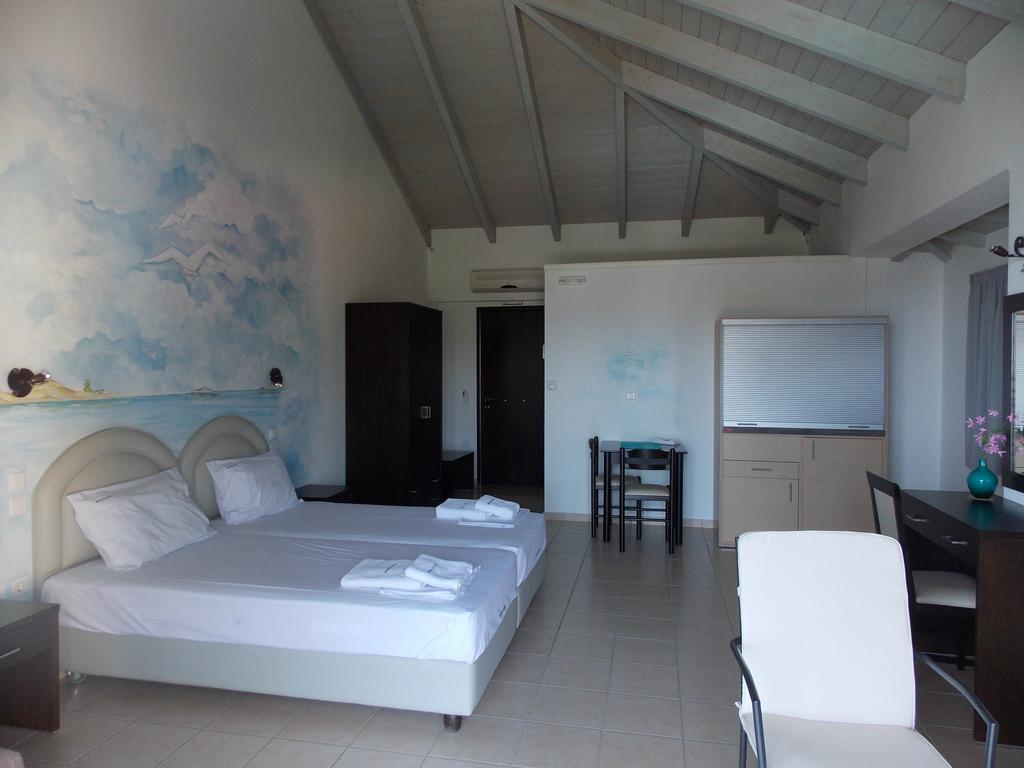 Hotel Theasis Paralia Sergoulas ห้อง รูปภาพ
